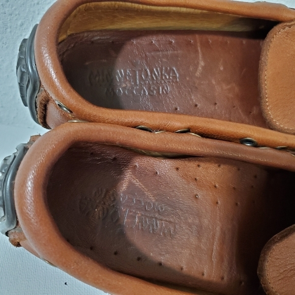 MINNETONKA Women's Loafers Sz 7 Brown Leather Casual Driving Comfort Minimalist - Picture 7 of 9